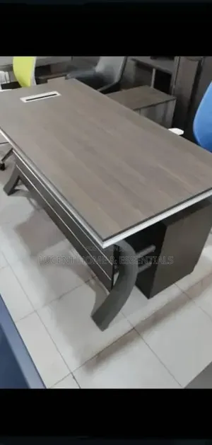 Luxury Executive Office Desk With Side Extension Cable Management