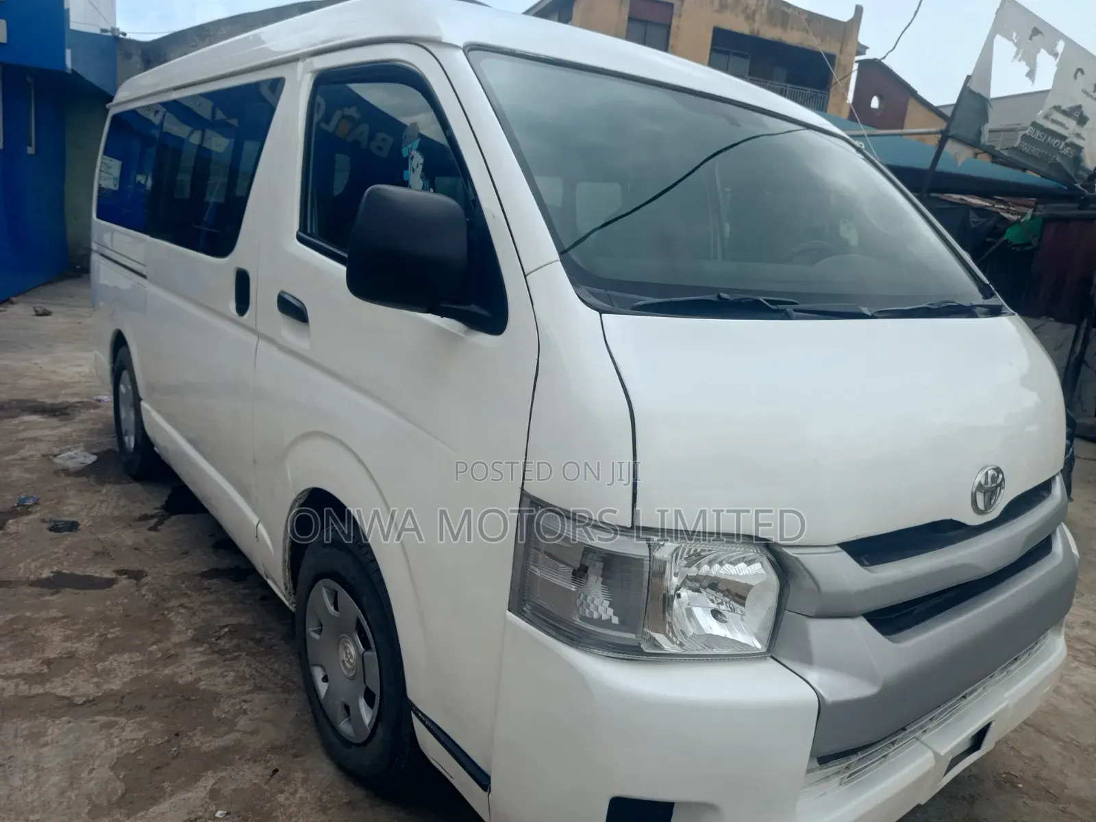 Toyota HiAce 2012 White