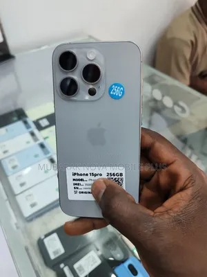 New Apple iPhone 15 Pro 256 GB Silver