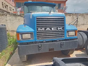 Foreign Used Ch Mack Tractor Head. Electric Manual Injector.