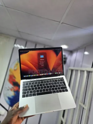 Laptop Apple MacBook Pro 2018 16GB Intel Core i7 SSD 1T