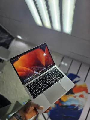 Laptop Apple MacBook Pro 2018 16GB Intel Core i7 SSD 1T