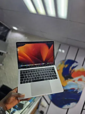 Laptop Apple MacBook Pro 2018 16GB Intel Core i7 SSD 1T