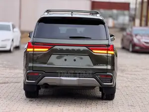 New Lexus LX 600 2025 Green