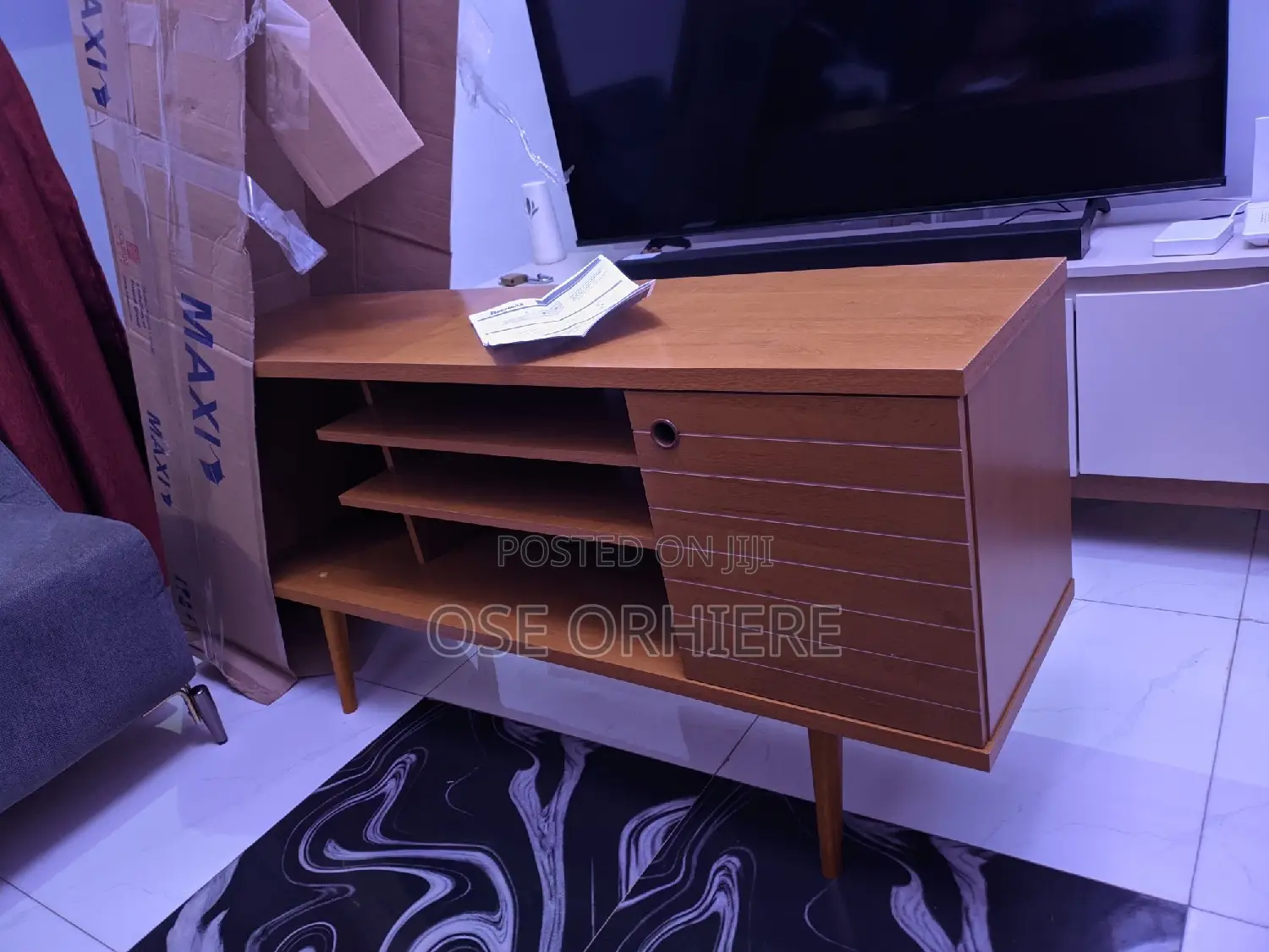 Becara Tv Shelf