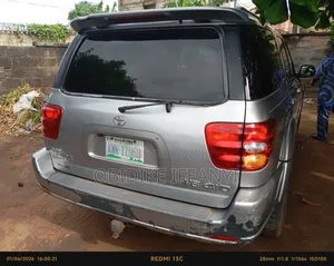 Toyota Sequoia 2004 Gray