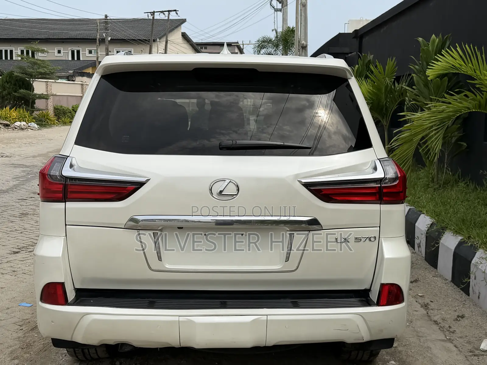 Lexus LX 2018 White