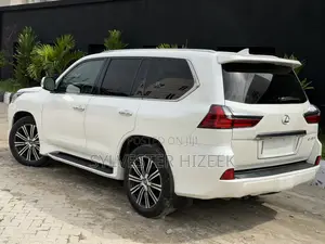 Lexus LX 2018 White