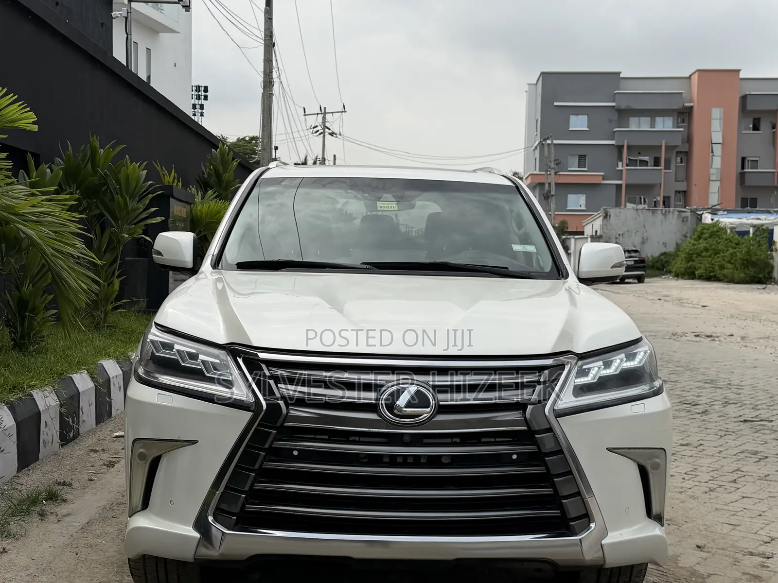 Lexus LX 2018 White