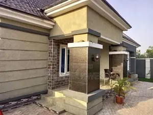 4bdrm Bungalow in Enugu for sale