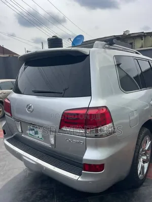 Lexus LX 570 AWD 2014 Silver