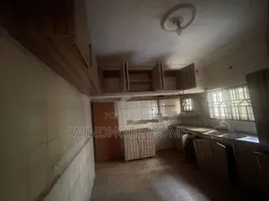 9bdrm House in Durumi for rent