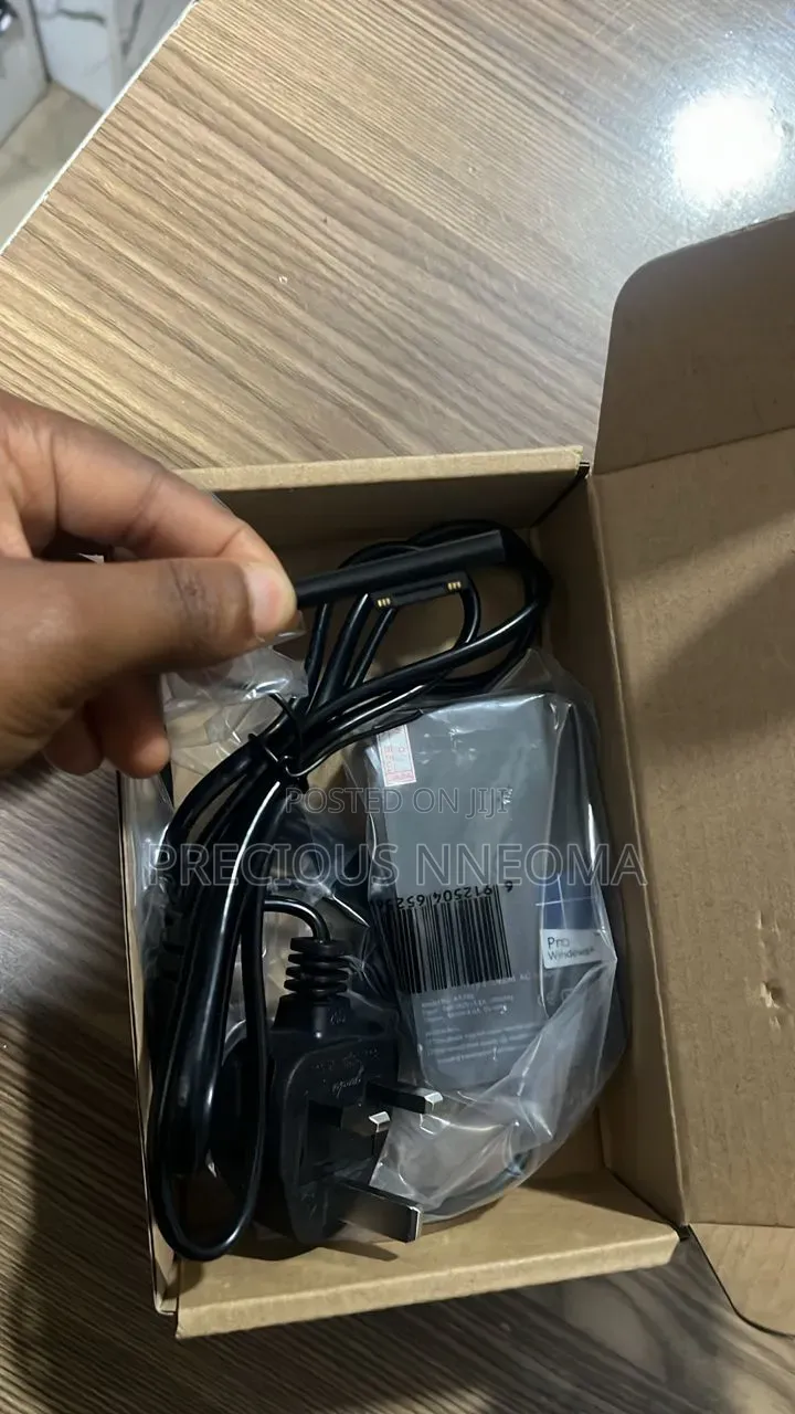 Surface Pro Razor 65watt Charger