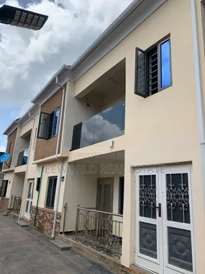2bdrm Apartment in Olounde Ologuneru for rent