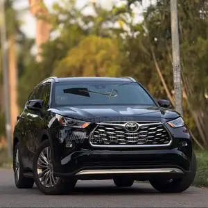 Toyota Highlander Platinum 2022 Black