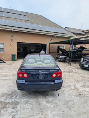 Toyota Corolla LE 2005 Blue