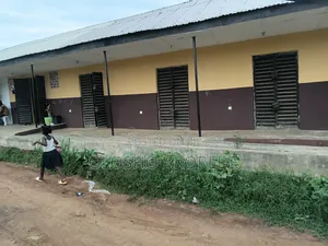 Shop With Land 1 Plot