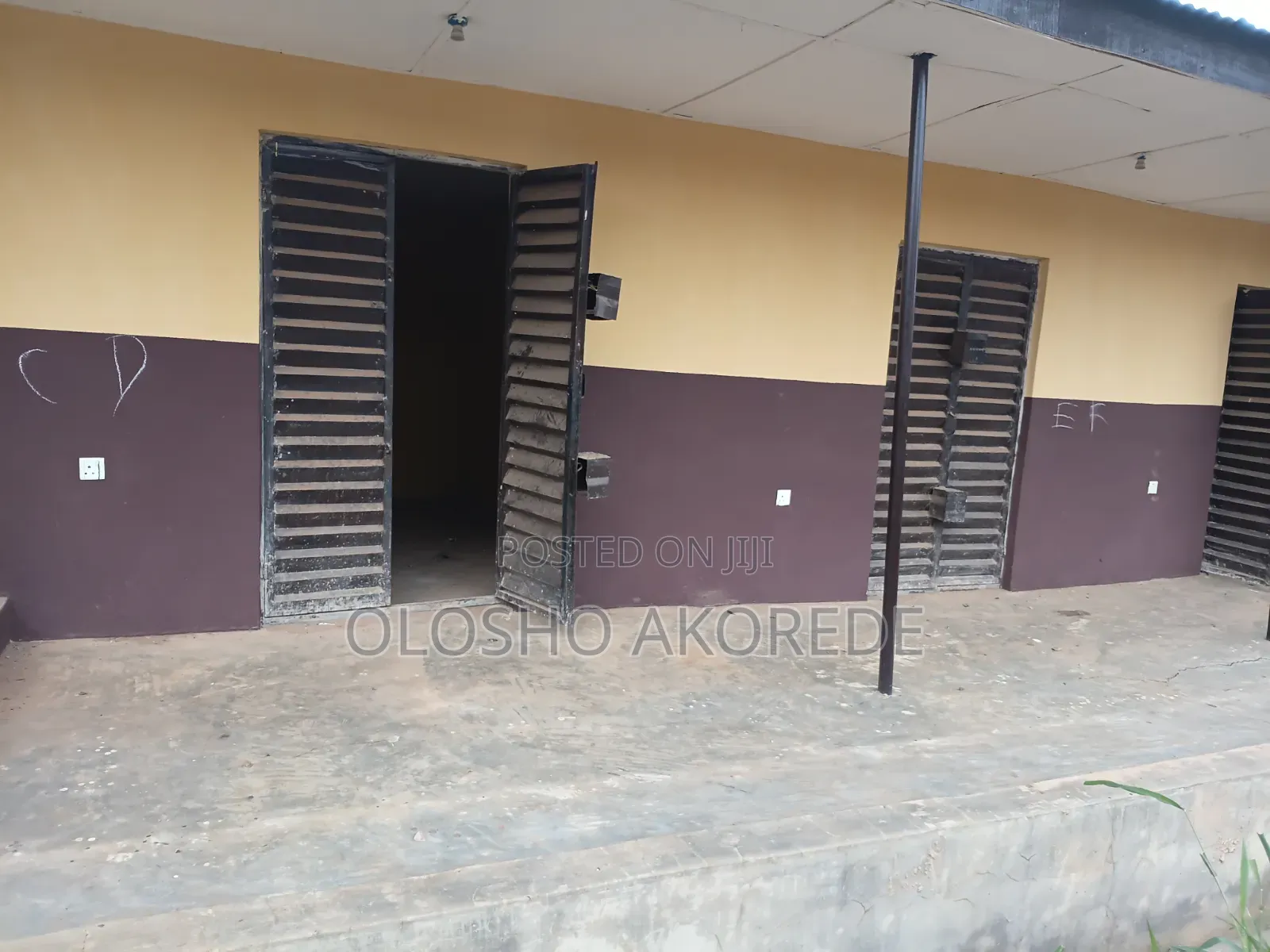 Shop With Land 1 Plot