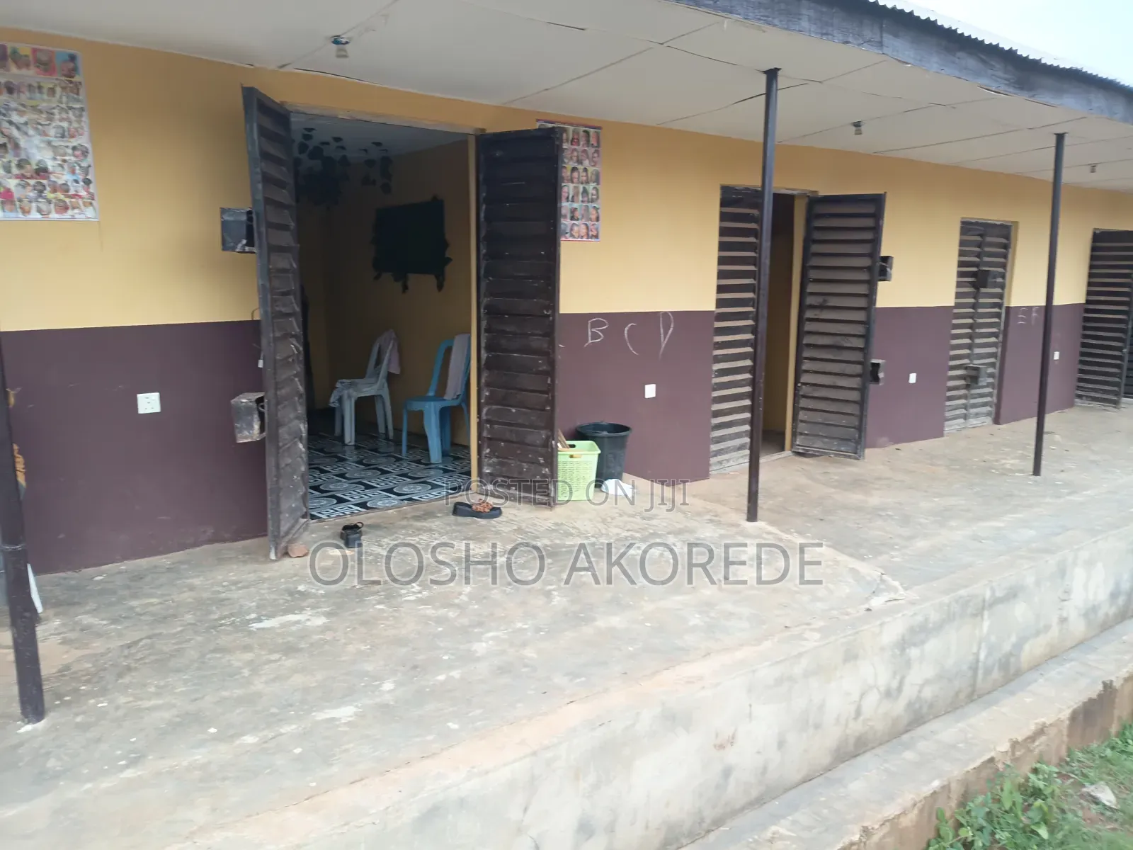 Shop With Land 1 Plot