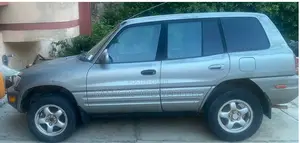 Toyota RAV4 Base FWD 1999 Gray