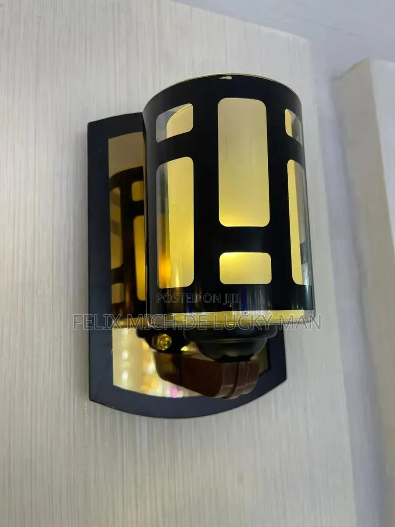 Wall Bracket With Bulb