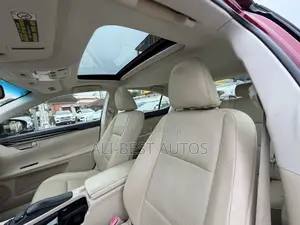Lexus ES 2014 Red