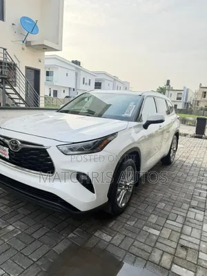 Toyota Highlander Limited 2021 White