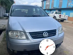 Volkswagen Touran 2008 Silver
