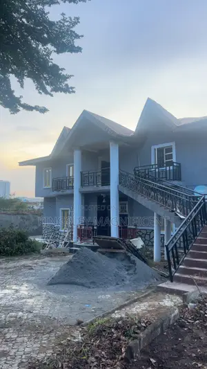 3bdrm Block of Flats in Utako District for rent