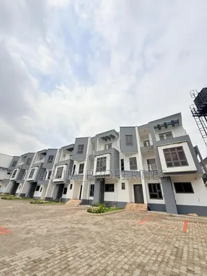 4bdrm Duplex in In A Serene, Wuse 2 for sale