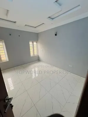 5bdrm Duplex in Elliot Iju Ishaga for sale