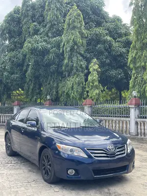 Toyota Camry 2011 Blue