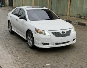 Toyota Camry SE 4dr Sedan (2.4L 4cyl 5A) 2008 White