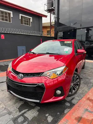Toyota Corolla 2015 Red