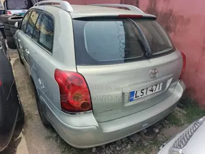 Toyota Avensis Wagon 2005 Burgundy