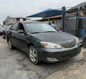 Toyota Camry LE 4dr Sedan (2.4L 4cyl 4A) 2004 Green