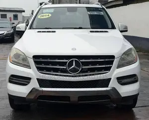 Mercedes-Benz M Class ML350 4MATIC 4dr SUV AWD (3.5L 6cyl 7A) 2014