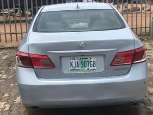 Lexus ES 350 2011 Blue