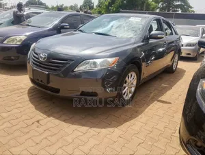 Toyota Camry LE 4dr Sedan (2.5L 4cyl 6AM) 2010 Gray