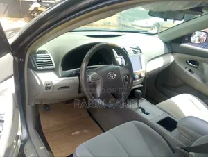 Toyota Camry LE 4dr Sedan (2.5L 4cyl 6AM) 2010 Gray