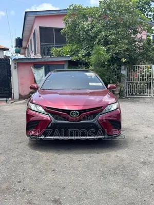 Toyota Camry XSE FWD (2.5L 4cyl 8AM) 2018 Red