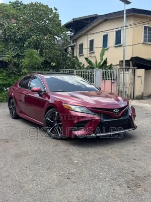 Toyota Camry XSE FWD (2.5L 4cyl 8AM) 2018 Red