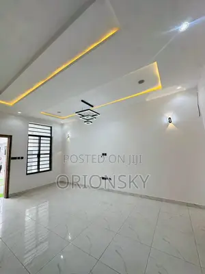 3bdrm Duplex in Chevron for sale