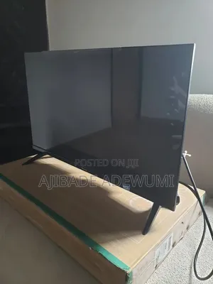 3 Week Used Hinense Smart Tv 32 Iches
