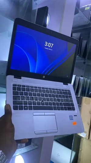 Laptop HP 240 G4 8GB Intel Core i5 SSD 256GB