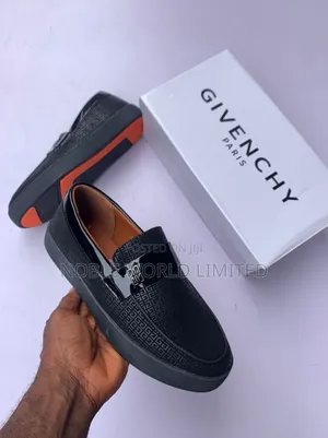 Givenchy Black Luxury Shoes Oso 64h