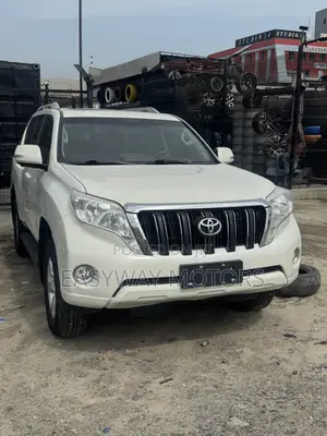 Toyota Land Cruiser Prado 2017 White
