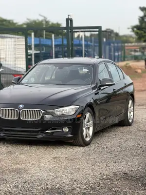 BMW 320i 2014 Black