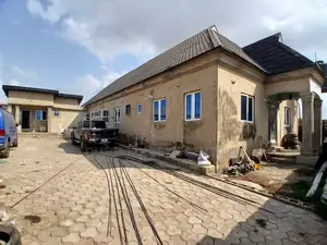 6bdrm Bungalow in Ologolo Estate, Idishin for sale