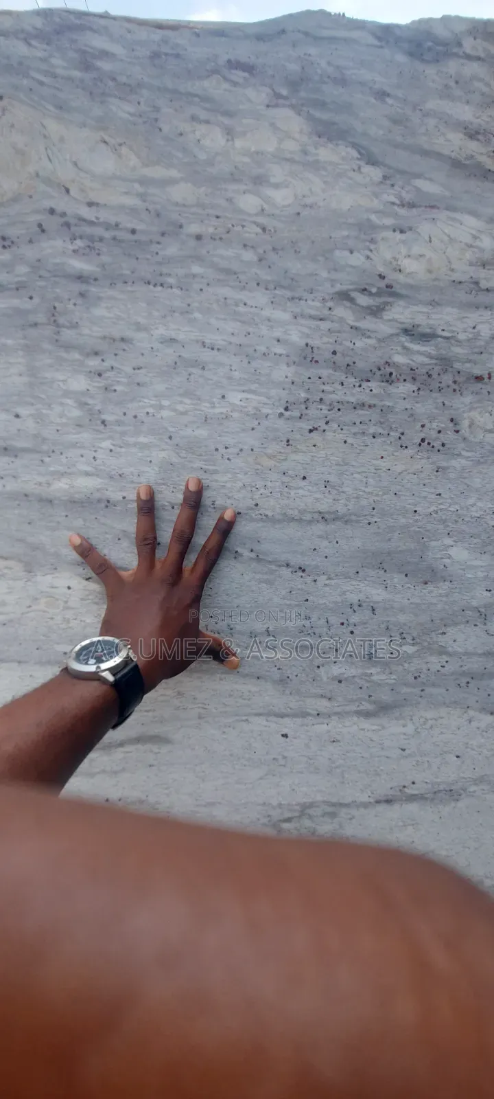 Thunderous Golden Marble